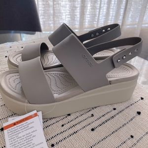 CROCS BROOKLYN WEDGE LOW